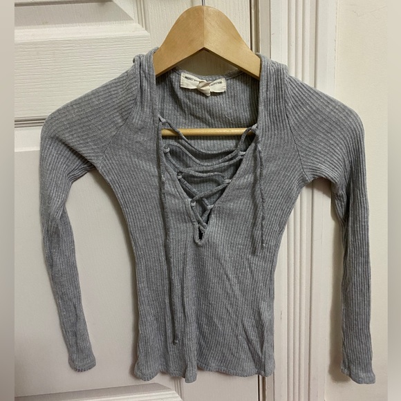 Urban Outfitter Grey Long Sleeve XS - Picture 2 of 4